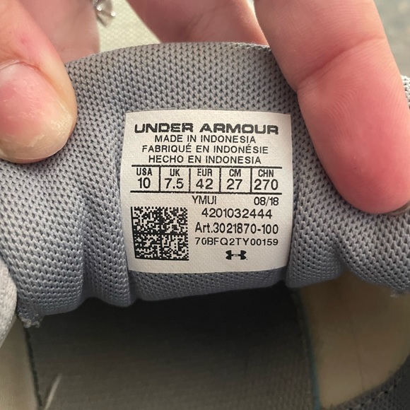 Womens Under Armour Sneakers - Picture 6 of 6